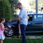 Poslanci ĽS Naše Slovensko poskytli školskú výbavu 6 deťom